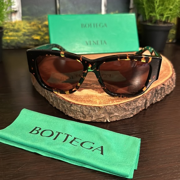 Bottega venta tortoiseshell sunglasses main image 10
